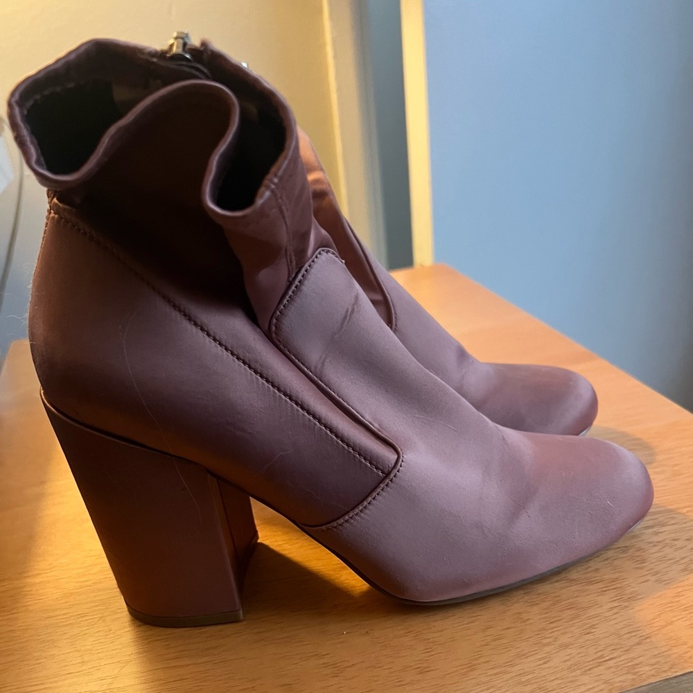 Elegant Mauve Ankle Boots